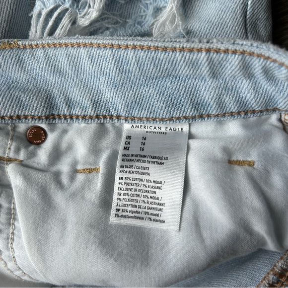 American Eagle Outfitters Distressed Stretch Mom Jean Shorts - Picture 11 of 14
